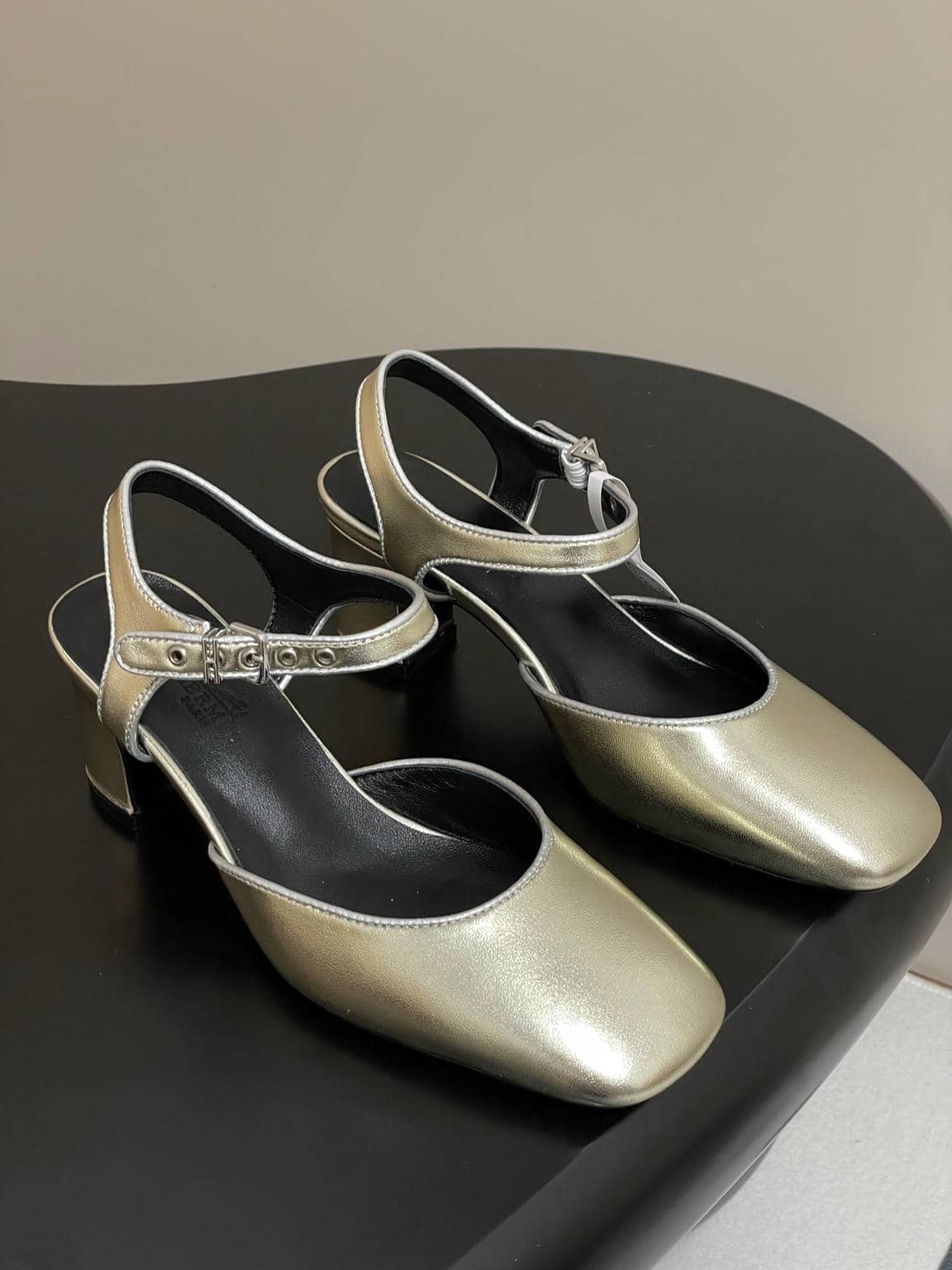 Hermes Mary Jane shoes-8